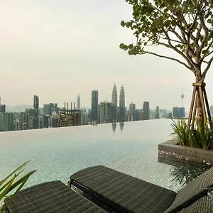 Expressionz 48th Floor Sky Pool Apartment